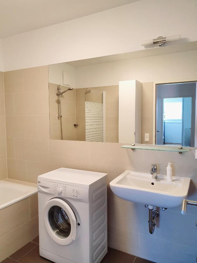 Near Lake Two Bedroom Fully Furnished Apartment Wiedeń Zewnętrze zdjęcie