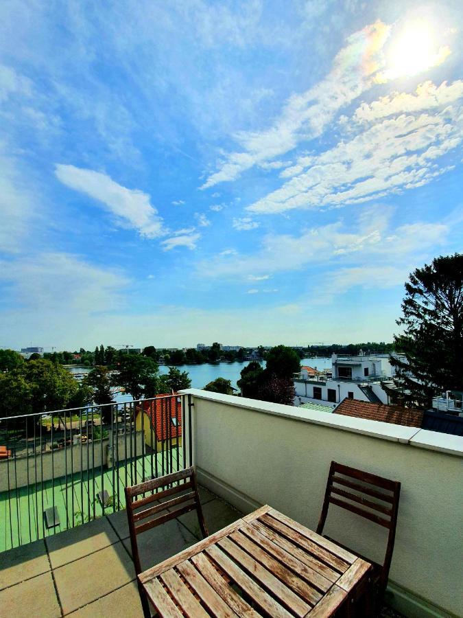 Near Lake Two Bedroom Fully Furnished Apartment Wiedeń Zewnętrze zdjęcie